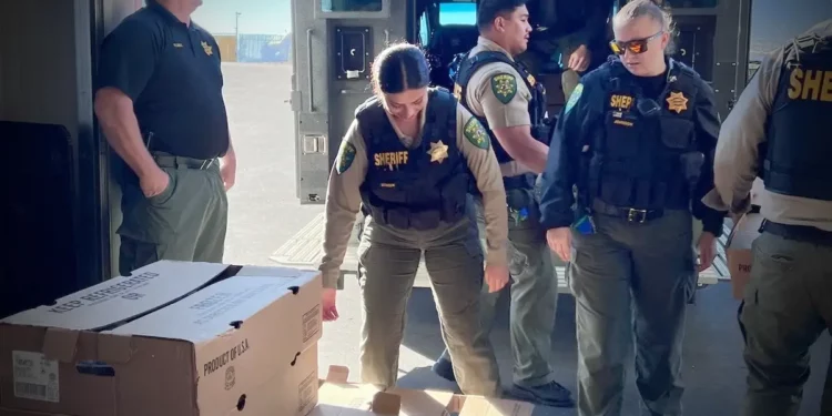 EDSO Delivers Turkeys for Thanksgiving