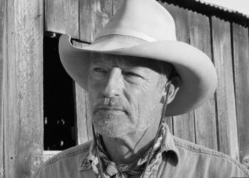 Perry King on The Divide